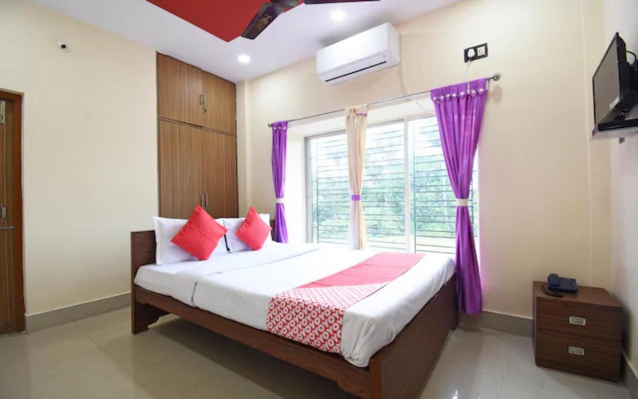 Staymaker Hotel Sannidhyo Shantiniketan Bagian luar foto
