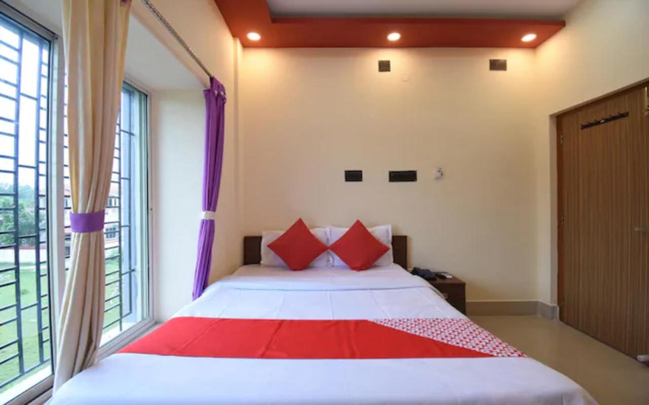Staymaker Hotel Sannidhyo Shantiniketan Bagian luar foto