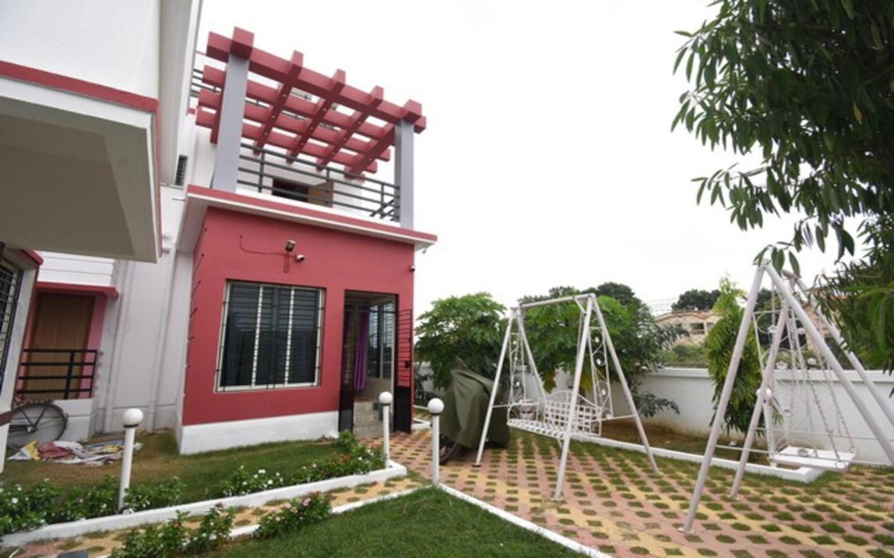 Staymaker Hotel Sannidhyo Shantiniketan Bagian luar foto